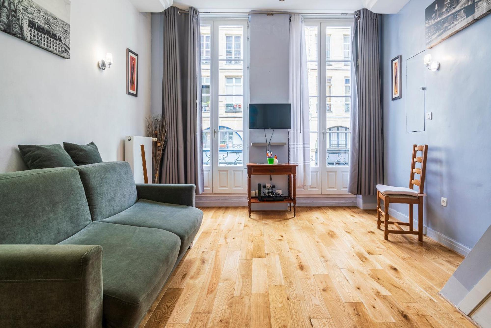 Louvre Chatelet Paris