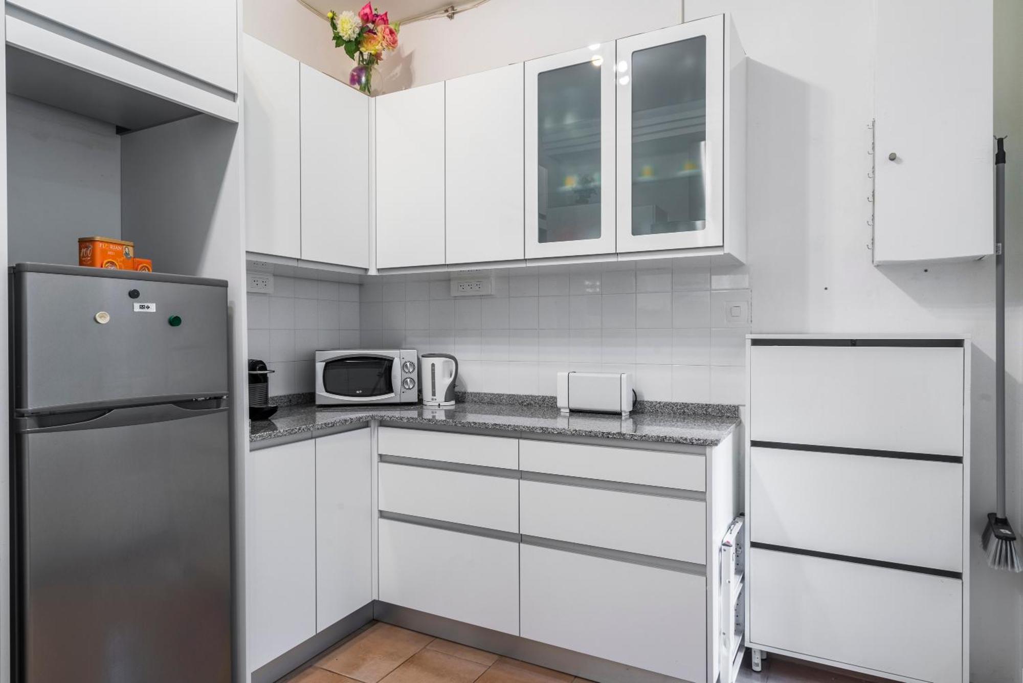 Louvre Chatelet Apartment Paris