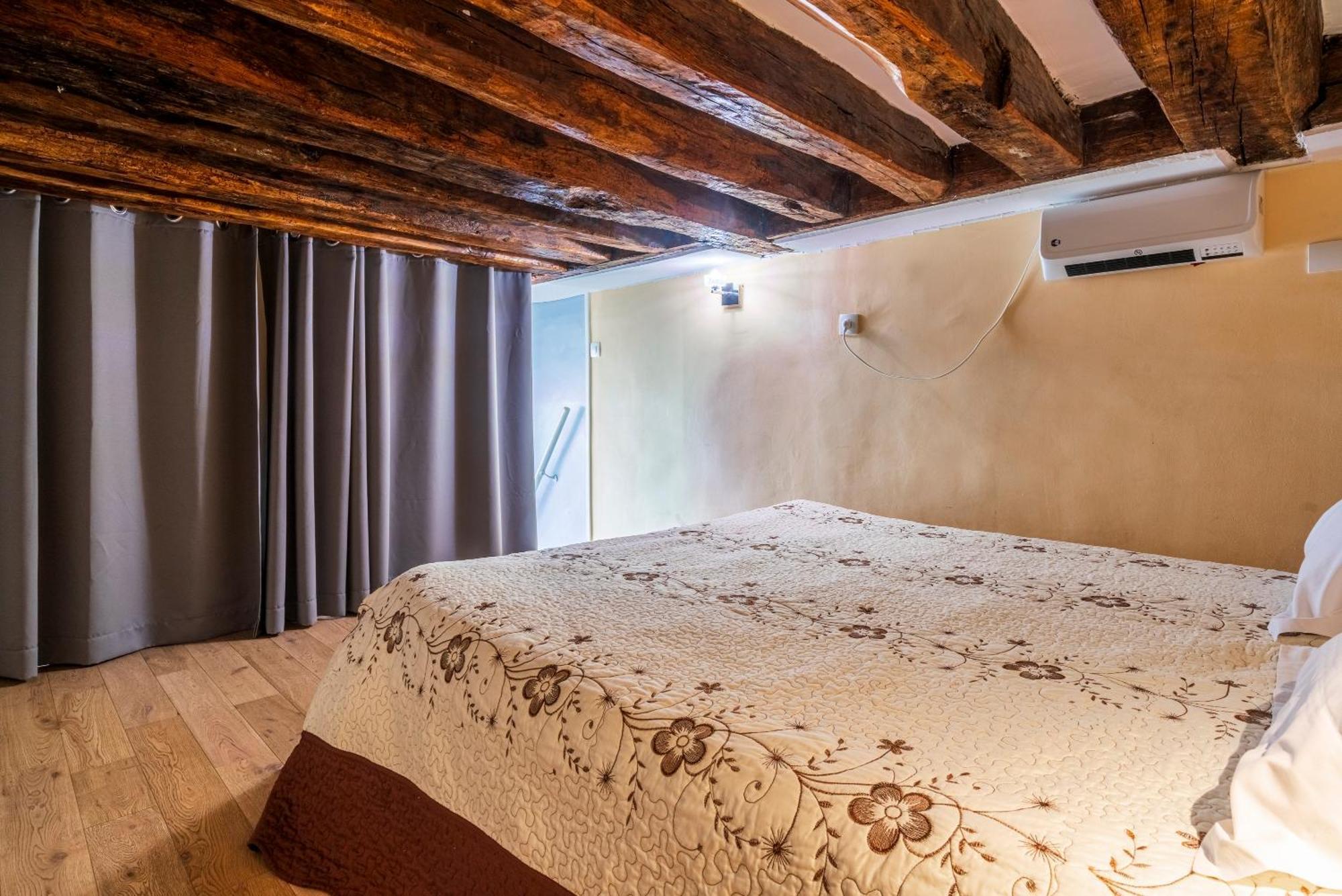 Apartment Louvre Chatelet